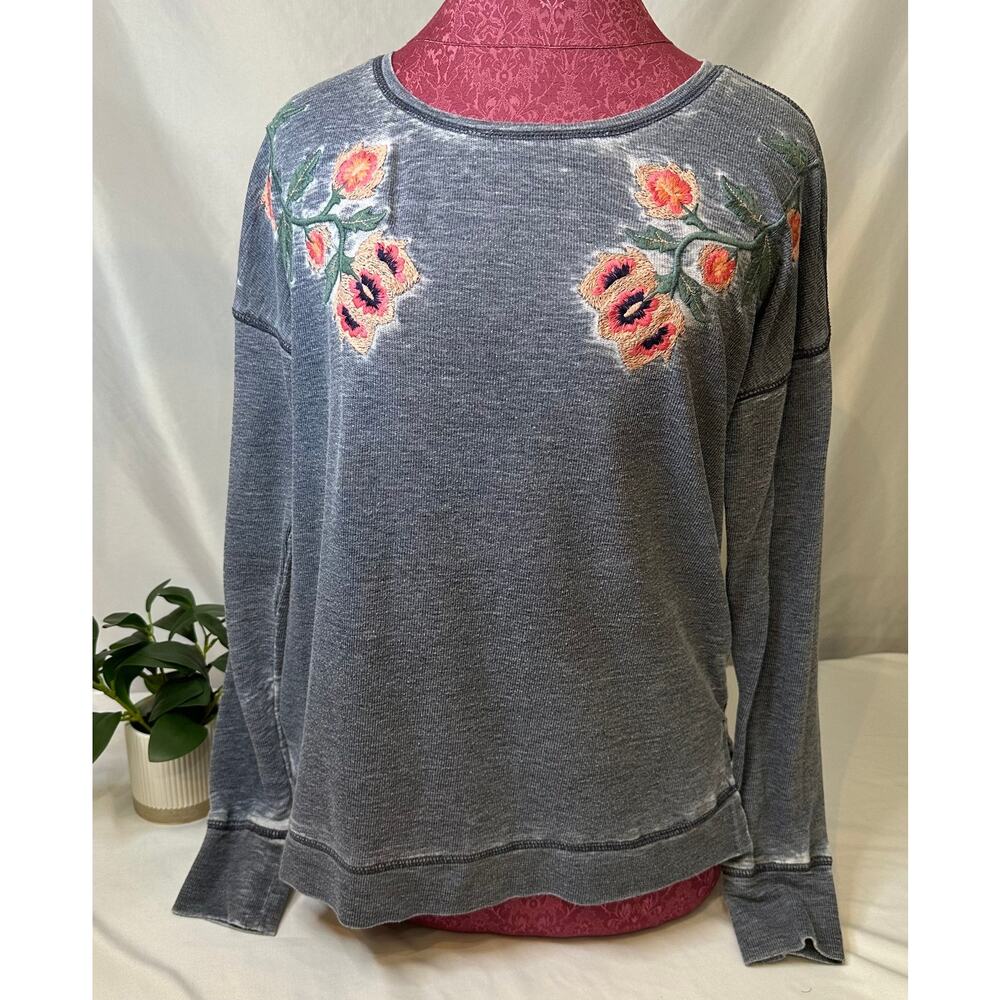 Lucky Brand Blue Distressed Sweater with Beautiful Embroidered‎ Flowers Size S